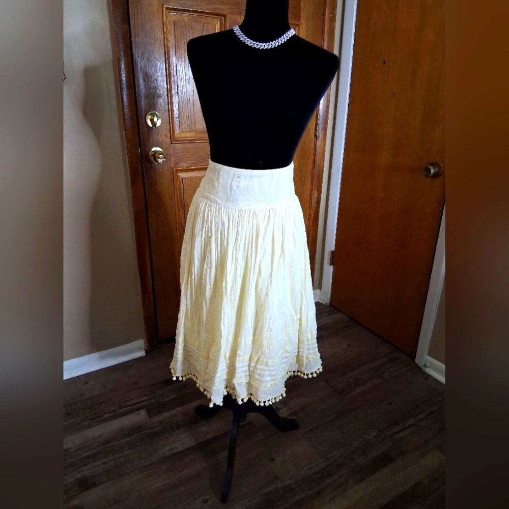 Chic Yellow A-Line Skirt